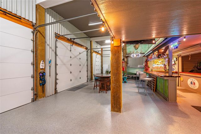 938 Eastview, Port Bolivar, TX 77650