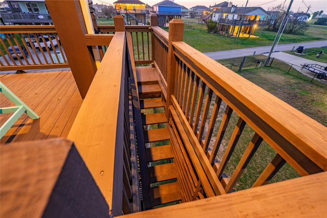 938 Eastview, Port Bolivar, TX 77650