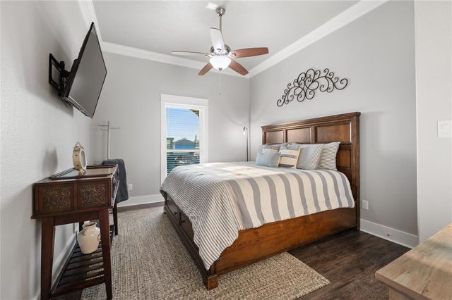 938 Eastview, Port Bolivar, TX 77650