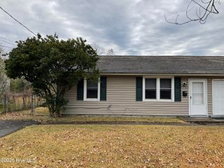 1018 Davis Street, Jacksonville, NC 28540