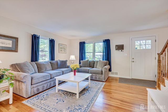 47 Orchard Avenue, Metuchen, NJ 08840
