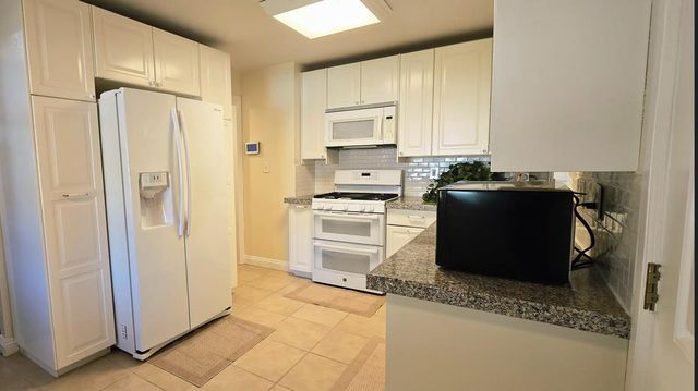 2244 Rhoda Way, Rancho Cordova, CA 95670