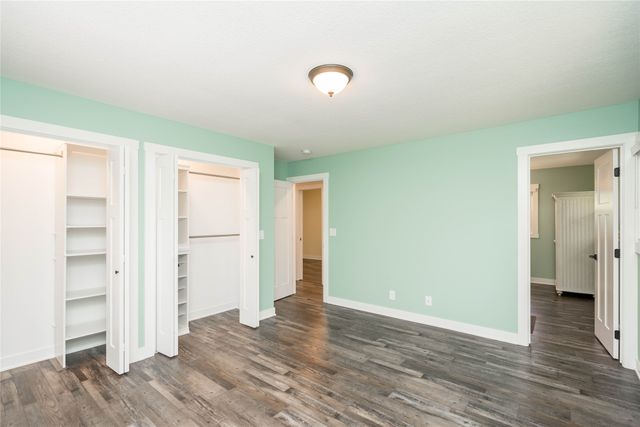 212 Pleasant View Drive, Des Moines, IA 50315