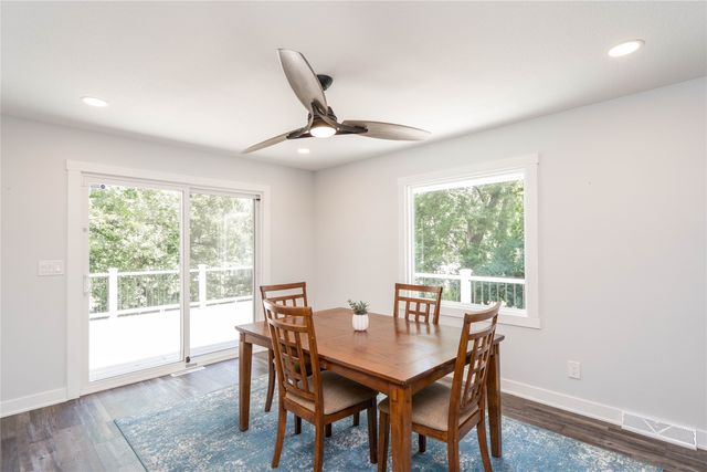 212 Pleasant View Drive, Des Moines, IA 50315