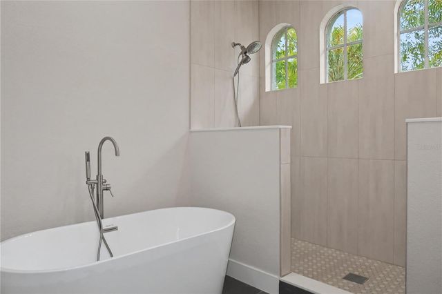 2906 SUTTON OAKS COURT, Plant City, FL 33566