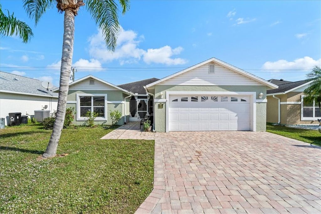 6612 Alemendra, Fort Pierce, FL 34951