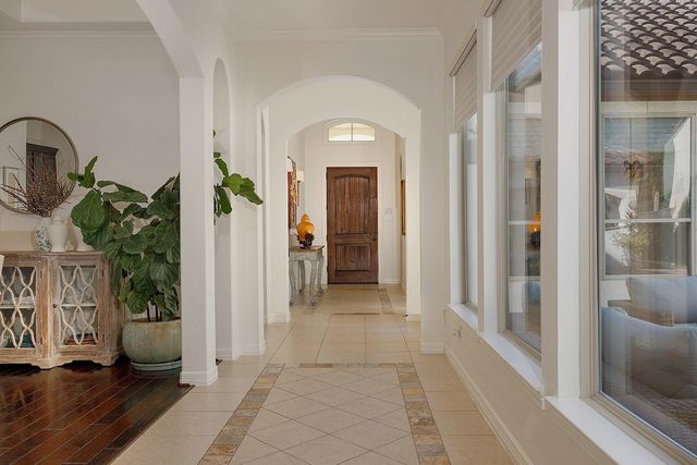 10 Moatwood Court, The Woodlands, TX 77382