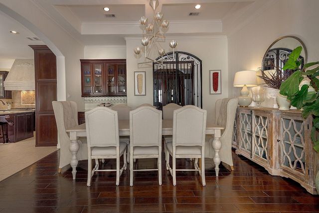 10 Moatwood Court, The Woodlands, TX 77382