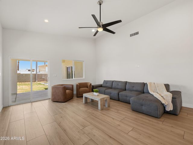 2345 N 28th Place, Phoenix, AZ 85008