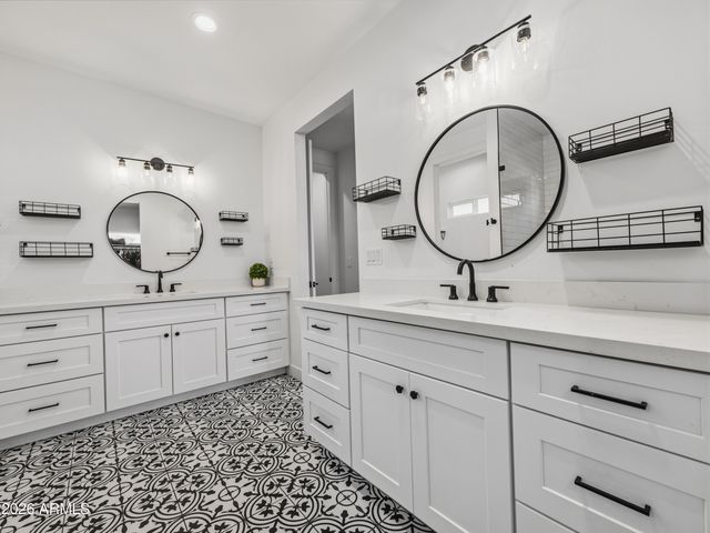 2345 N 28th Place, Phoenix, AZ 85008