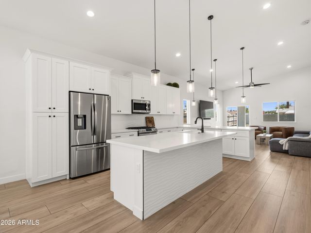 2345 N 28th Place, Phoenix, AZ 85008