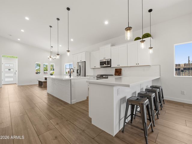 2345 N 28th Place, Phoenix, AZ 85008