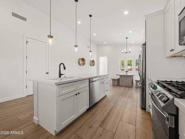 2345 N 28th Place, Phoenix, AZ 85008