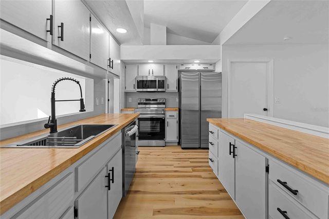 4142 NW 59TH TERRACE, Gainesville, FL 32606