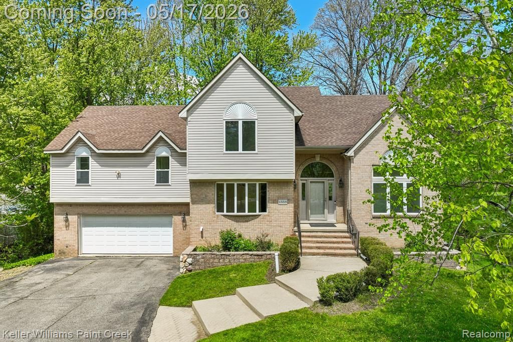1358 Potomac Drive, Rochester Hills, MI 48306