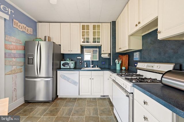 24 N DAVIS AVE, Audubon, NJ 08106