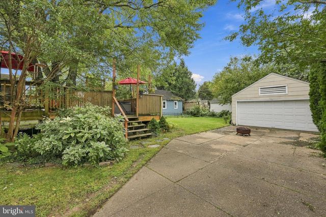 24 N DAVIS AVE, Audubon, NJ 08106