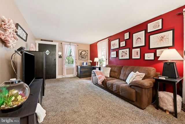 24 N DAVIS AVE, Audubon, NJ 08106