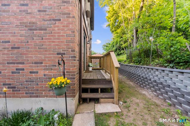 181 Hicks Street 2D, Meriden, CT 06450