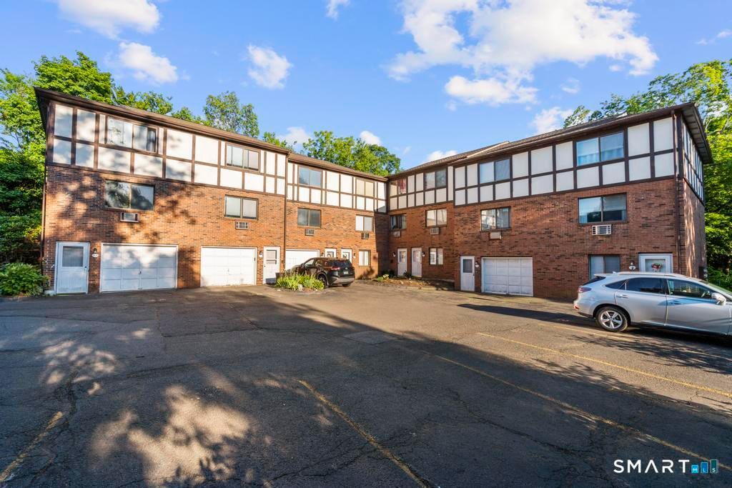 181 Hicks Street 2D, Meriden, CT 06450