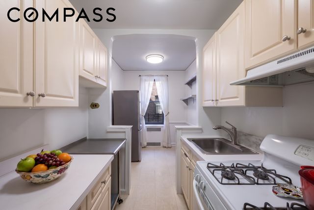 860 Grand Concourse Apt 4O, New York City, NY 10451