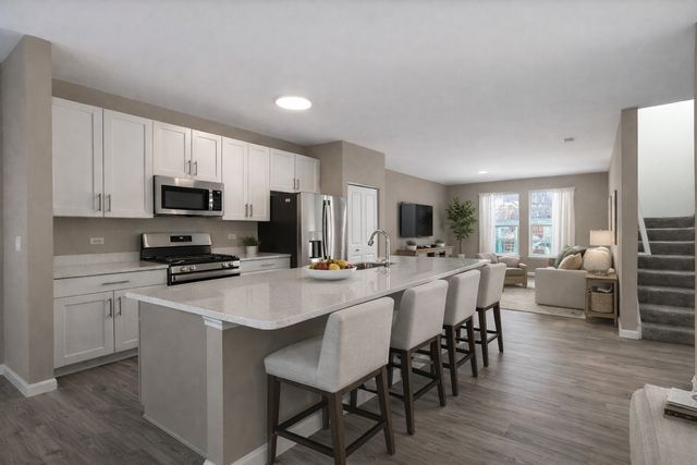 255 Regency Court D, Wauconda, IL 60084