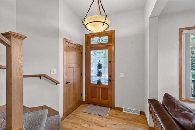 1714 Sawtooth Lane, Madison, WI 53719