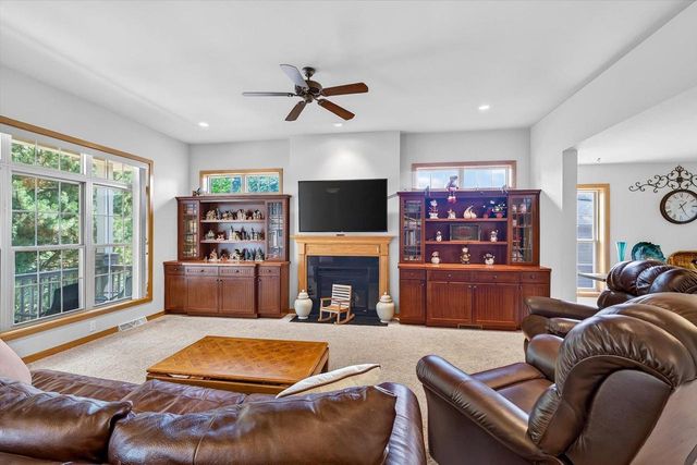1714 Sawtooth Lane, Madison, WI 53719
