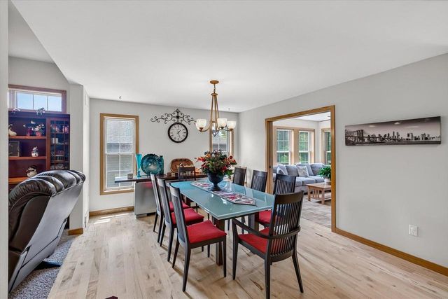 1714 Sawtooth Lane, Madison, WI 53719