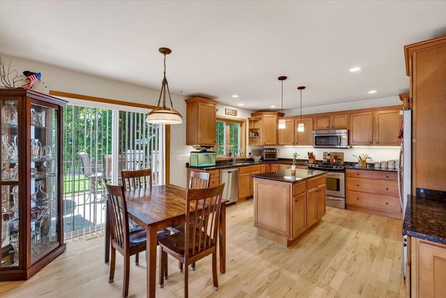 1714 Sawtooth Lane, Madison, WI 53719