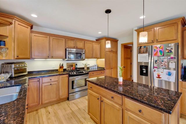 1714 Sawtooth Lane, Madison, WI 53719