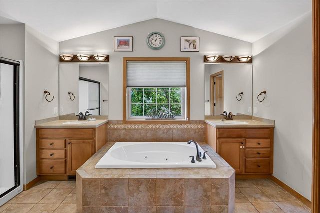 1714 Sawtooth Lane, Madison, WI 53719