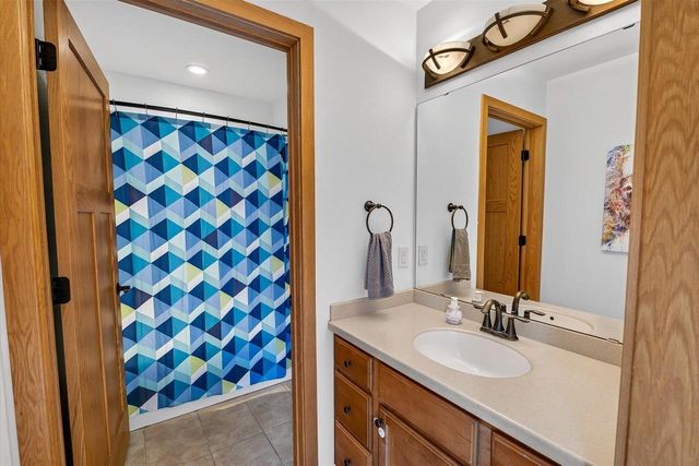 1714 Sawtooth Lane, Madison, WI 53719
