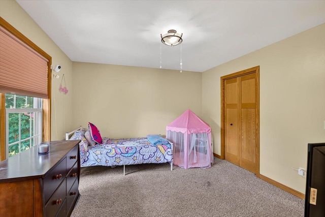 1714 Sawtooth Lane, Madison, WI 53719