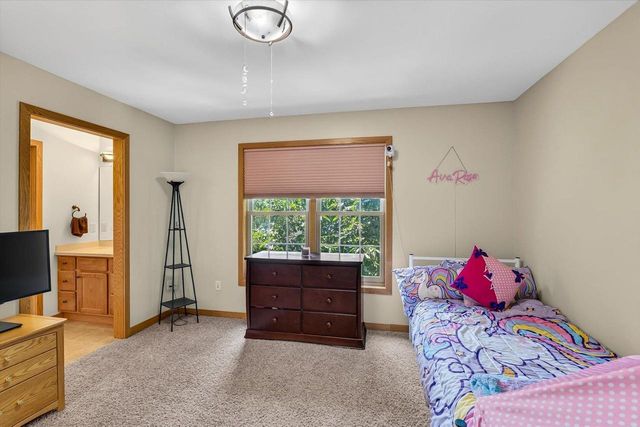 1714 Sawtooth Lane, Madison, WI 53719
