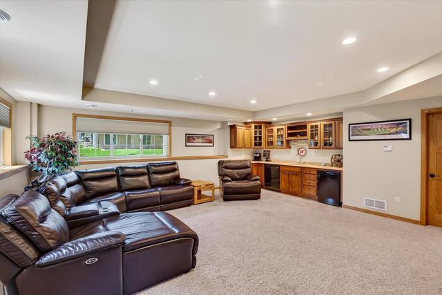 1714 Sawtooth Lane, Madison, WI 53719