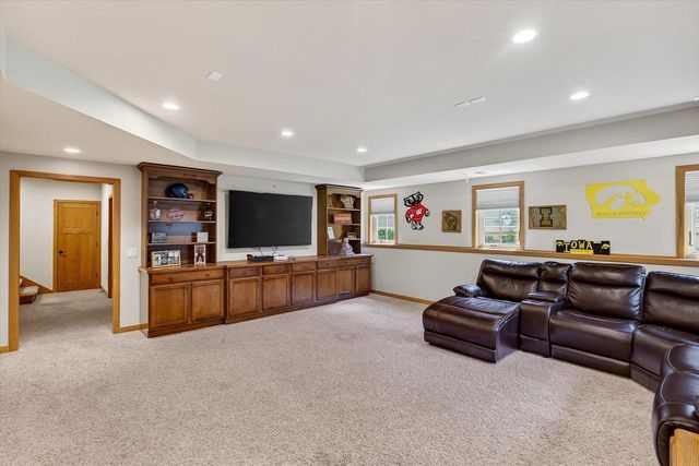 1714 Sawtooth Lane, Madison, WI 53719