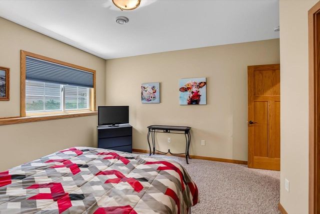 1714 Sawtooth Lane, Madison, WI 53719