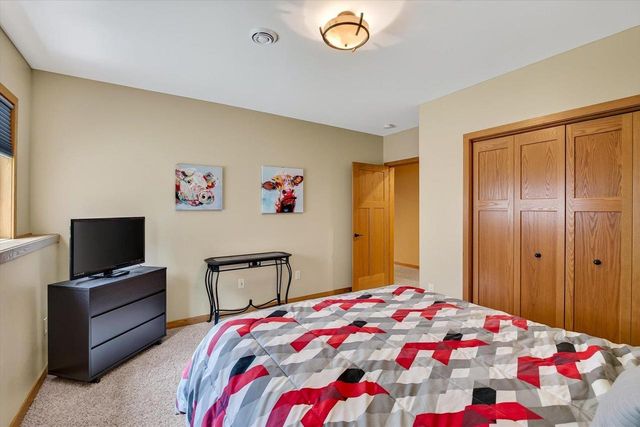 1714 Sawtooth Lane, Madison, WI 53719