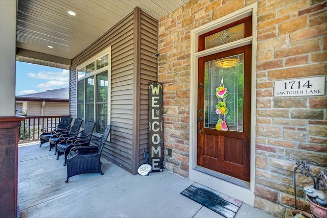1714 Sawtooth Lane, Madison, WI 53719