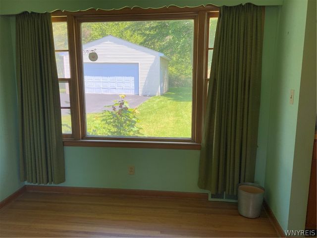 4959 Sunset Drive, Lockport Town, NY 14094