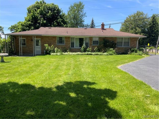 4959 Sunset Drive, Lockport Town, NY 14094