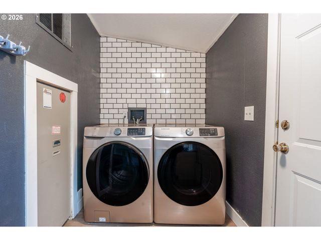 305 SCOTT HILL Rd, Woodland, WA 98674