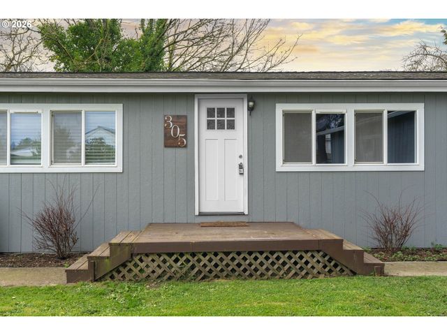 305 SCOTT HILL Rd, Woodland, WA 98674