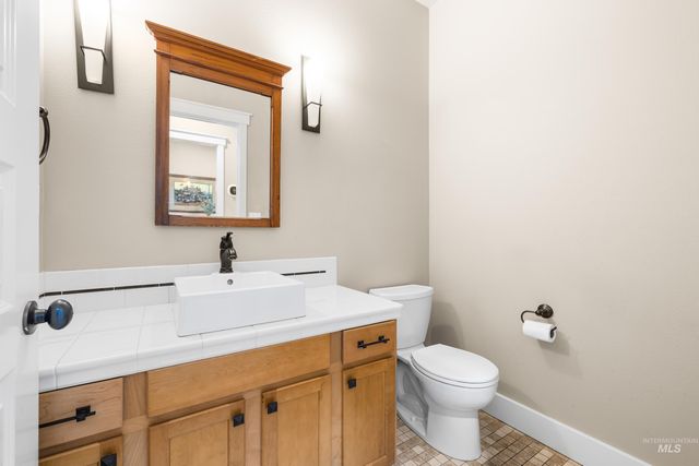 836 W Colbert St, Meridian, ID 83646