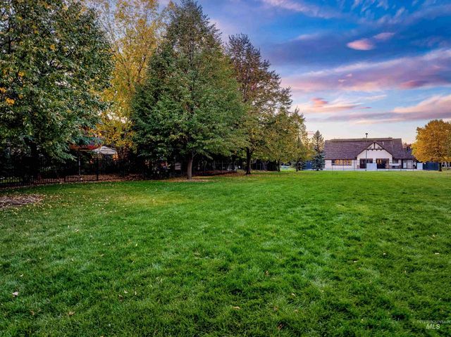 836 W Colbert St, Meridian, ID 83646