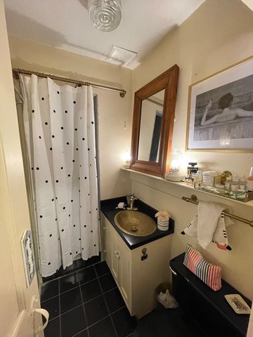 56 Gray St 6, Boston, MA 02116