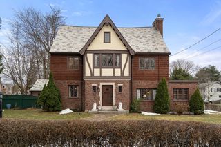 147 Mt. Vernon Street, Dedham, MA 02026