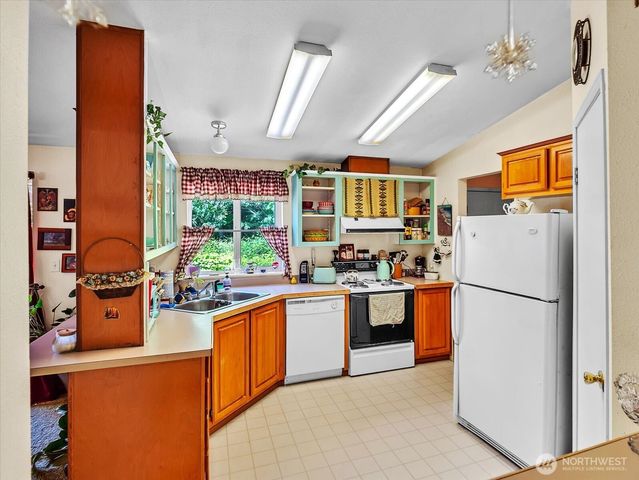 42041 Cedar Street, Concrete, WA 98237