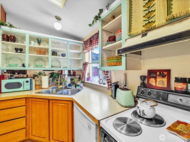42041 Cedar Street, Concrete, WA 98237